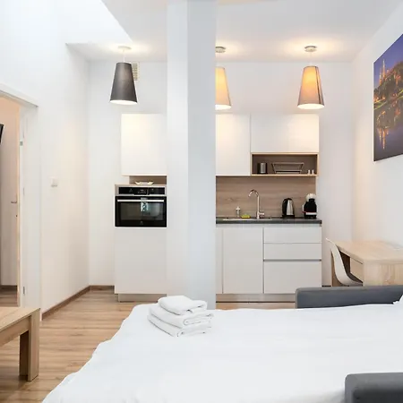 Bosacka Downtown By Bookinghost קרקוב