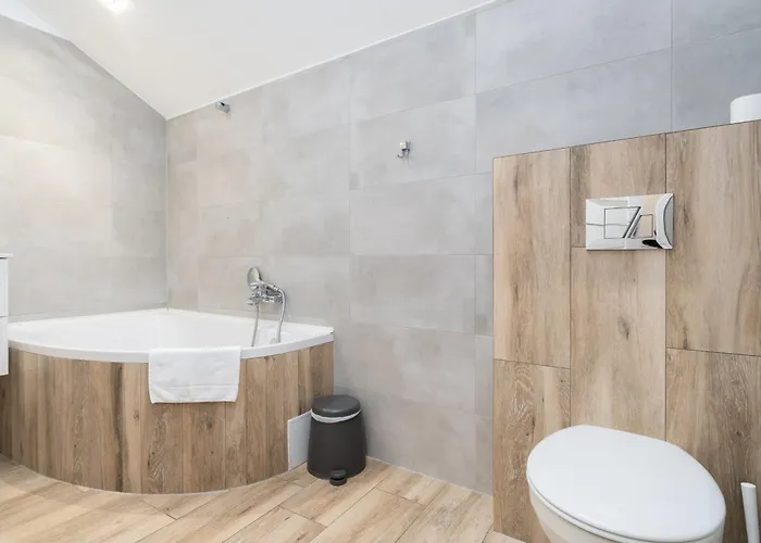 Bosacka Downtown By Bookinghost